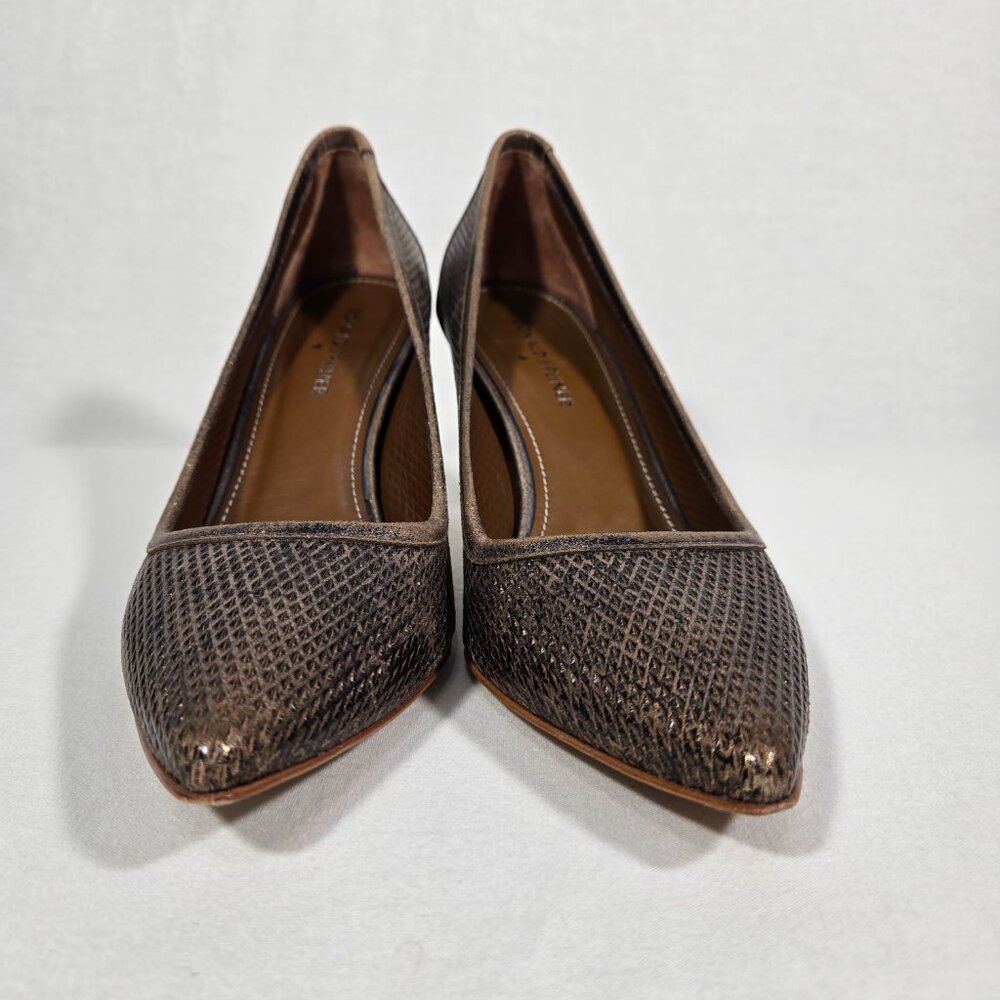 DONALD J PLINER Gold Metallic Brush Off LEATHER Pointed Toe Heel Pumps Size 8.5M - Picture 5 of 17